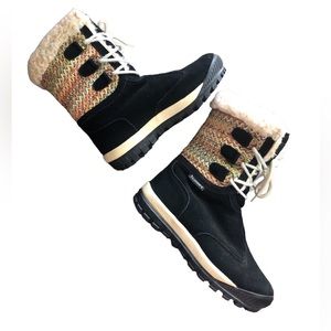 Women's Bearpaw "Ophelia" Black Suede Snow Boots With Sheepskin Lining. Size 6